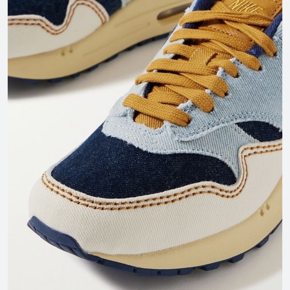 Nike Blue Tan Retro Sneakers with Suede and Mesh